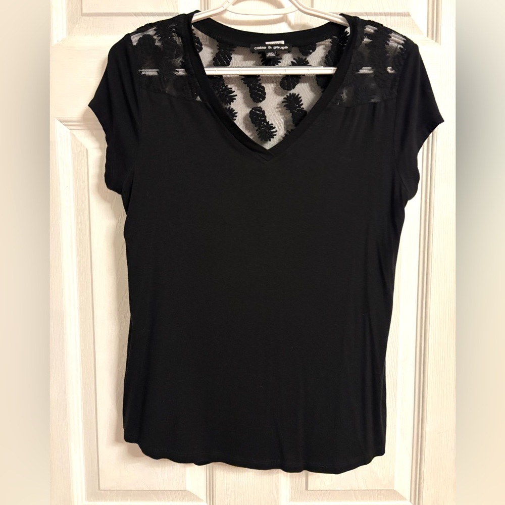 Cable & Gauge Black V-Neck Lace Blouse